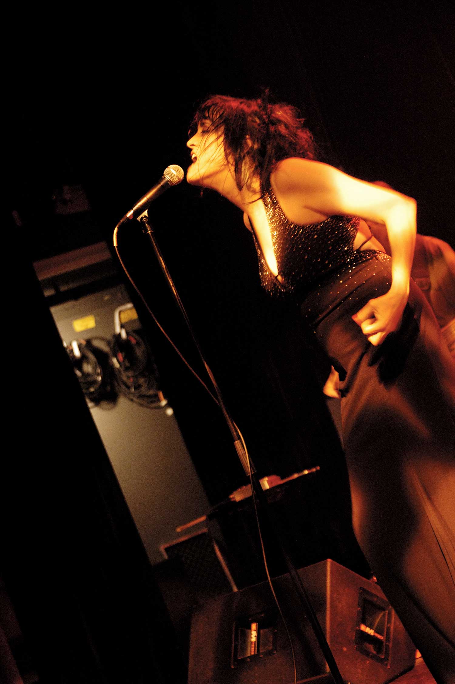 Coralina Cataldi-Tassoni in Concert photo by Renaud Sekalaris  (8).jpg