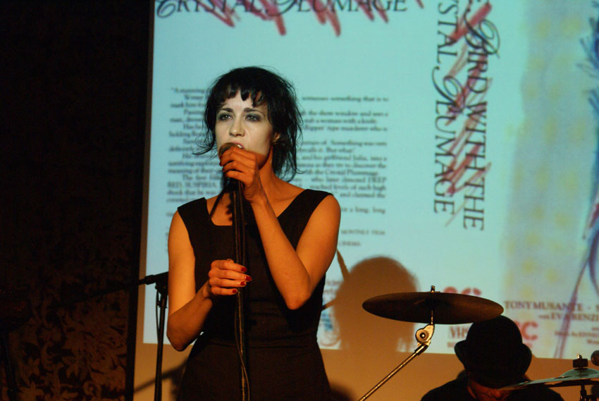 Coralina Cataldi-Tassoni performing with with Orco Muto  (8).jpg