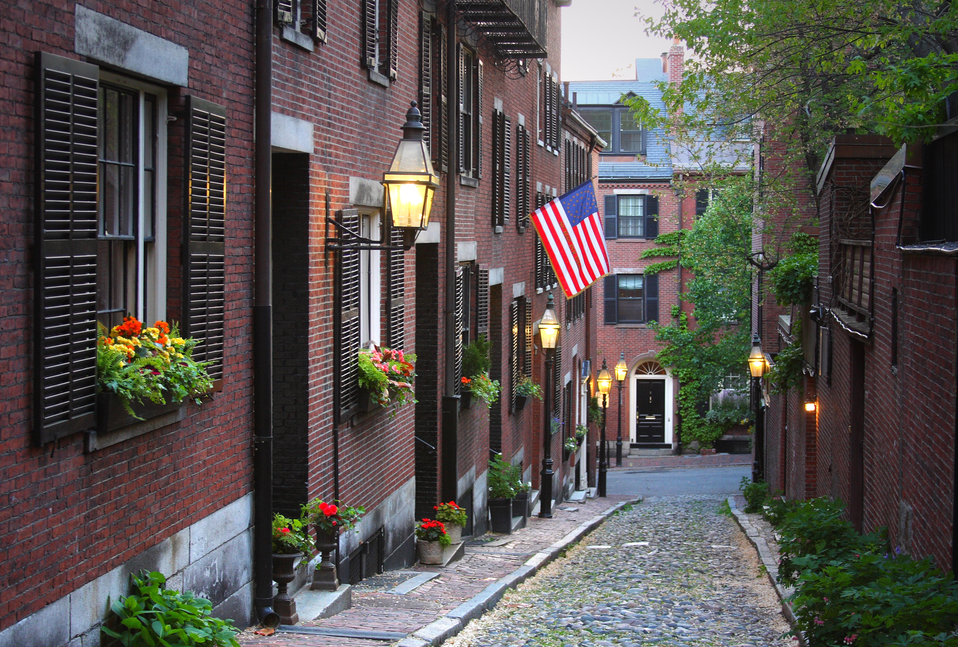 iStock_6240445 beacon hill.jpg