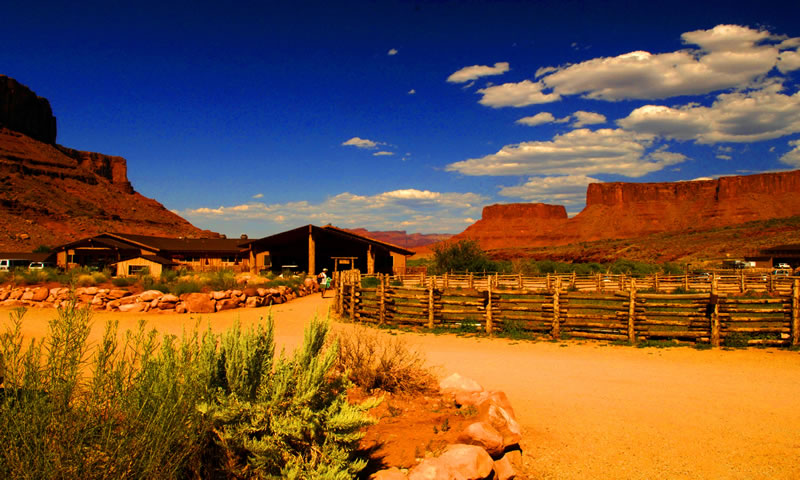   Photo Courtesy of Red Cliffs Lodge: redcliffslodge.com  