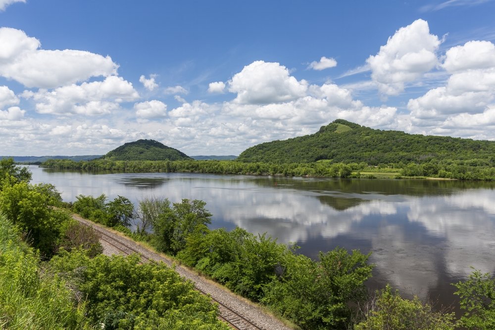 Unspoiled Beauty of the Upper Mississippi River Valley