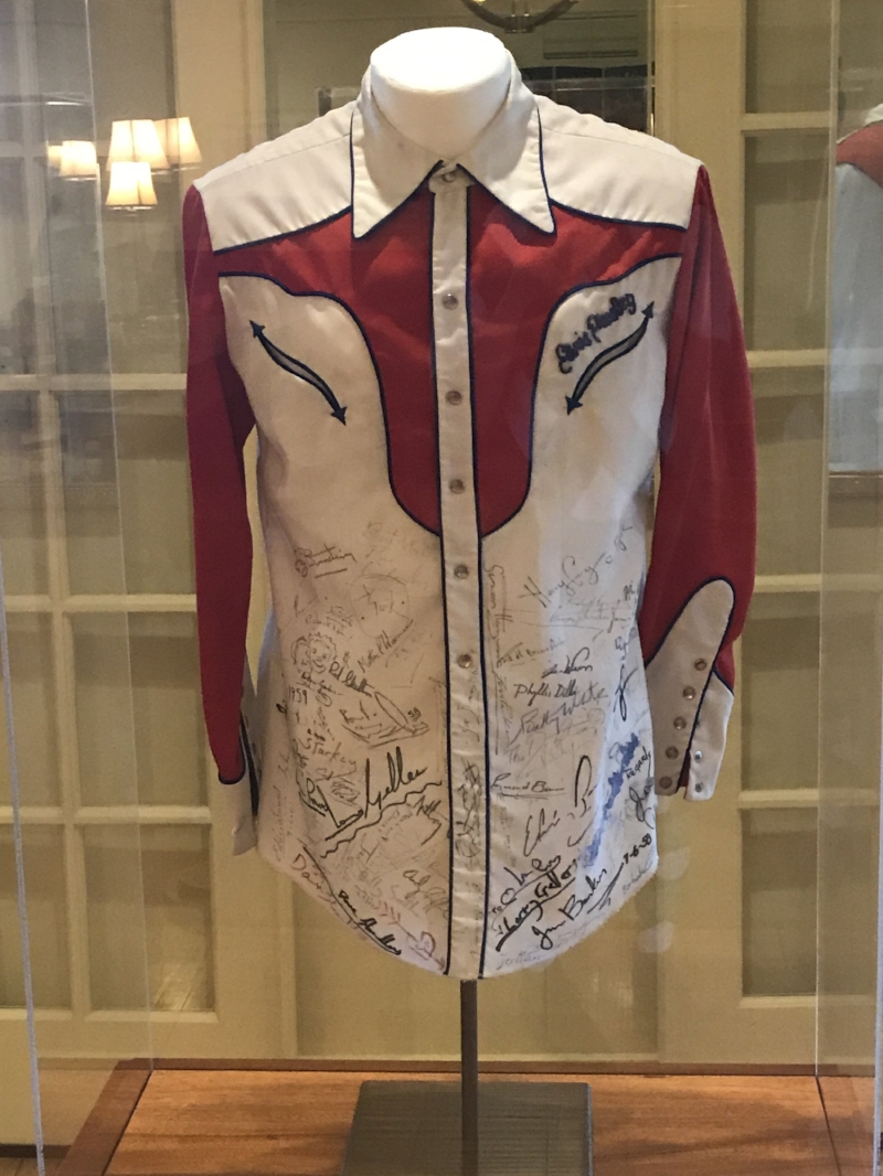 Elvis's Jacket at Signatures Restaurant