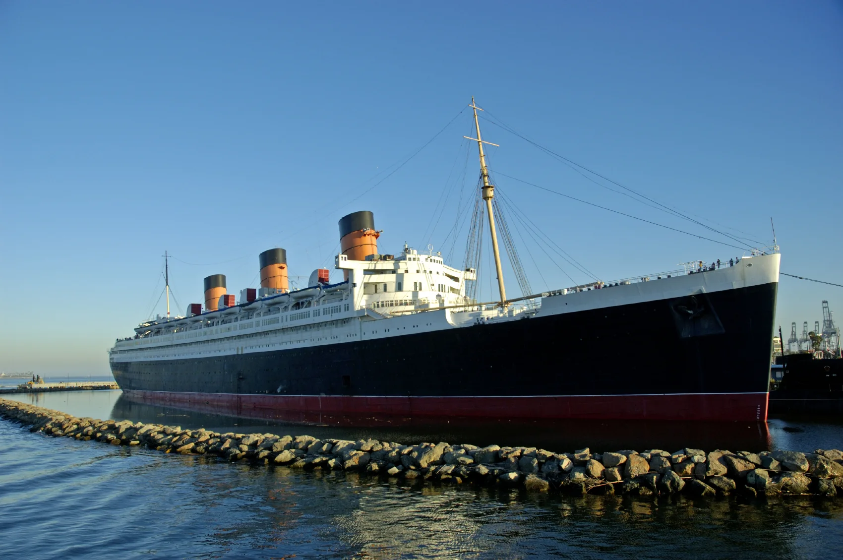 queen mary.jpg