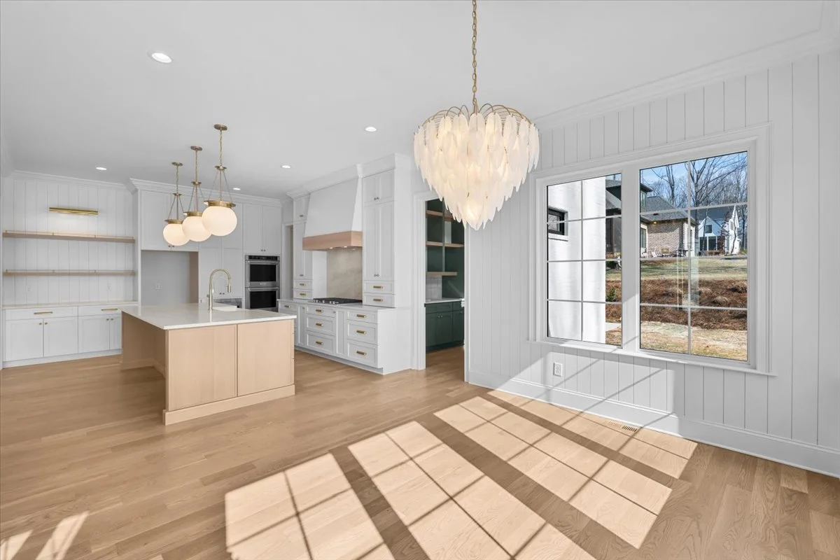 18-Megan 8105 Falcon-18.jpg