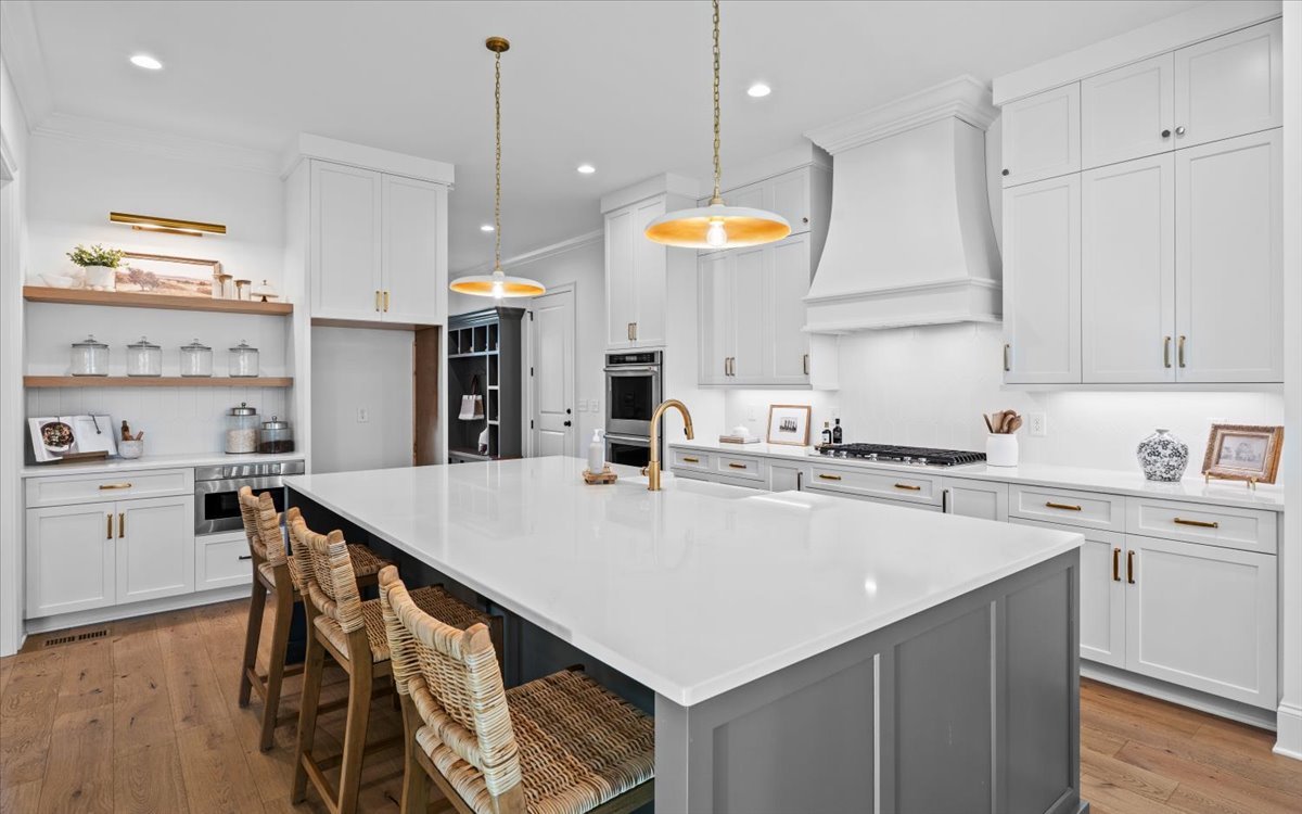 14-Megan 7792 Polar Reshoot-16.jpg