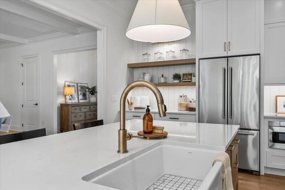 22-Megan 8199 Falcon-22.jpg