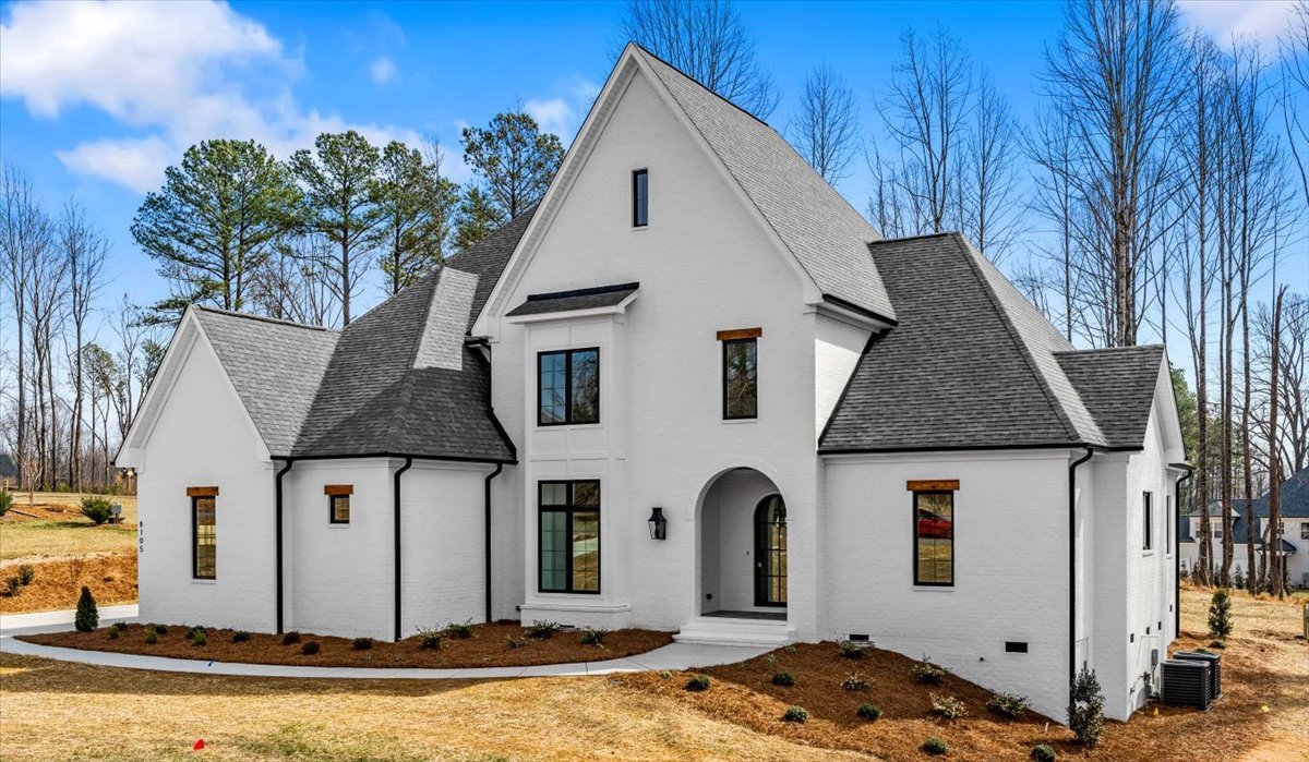 03-Megan 8105 Falcon-3.jpg