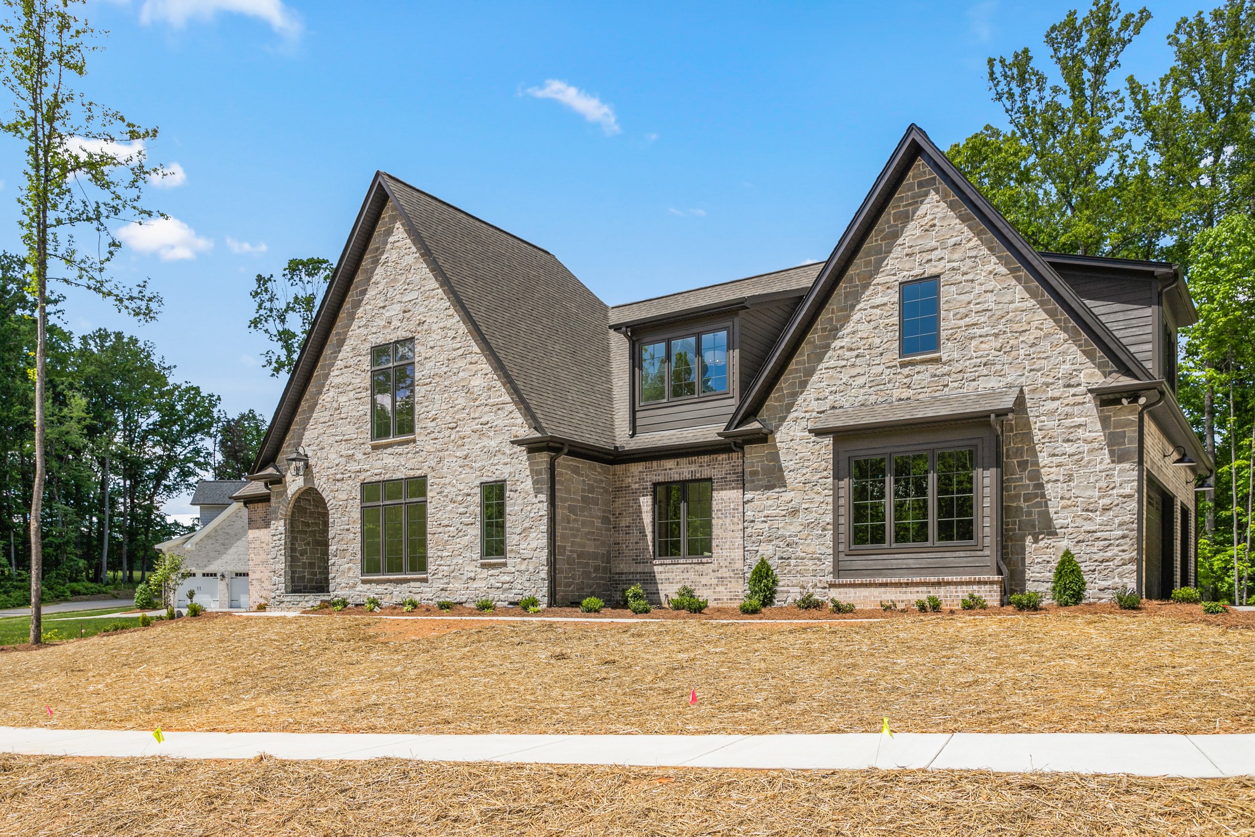 8198 Falcon Trail-3.jpg