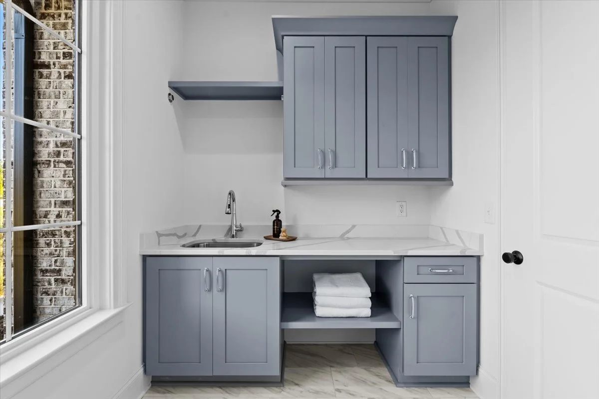 22-Megan 7792 Polar Reshoot-24.jpg