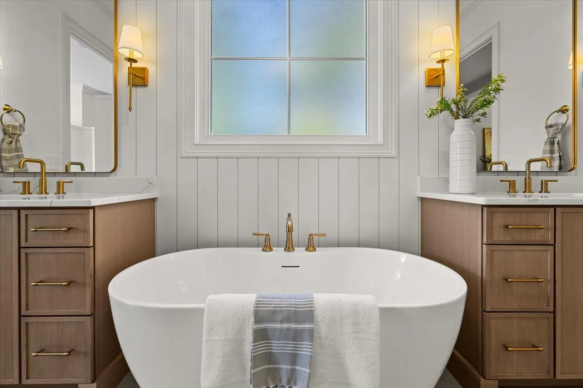 23-Megan 7784 Polar-23.jpg