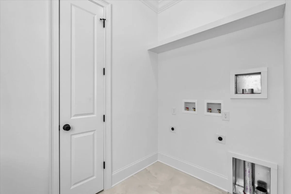 24-Megan 8105 Falcon-24.jpg