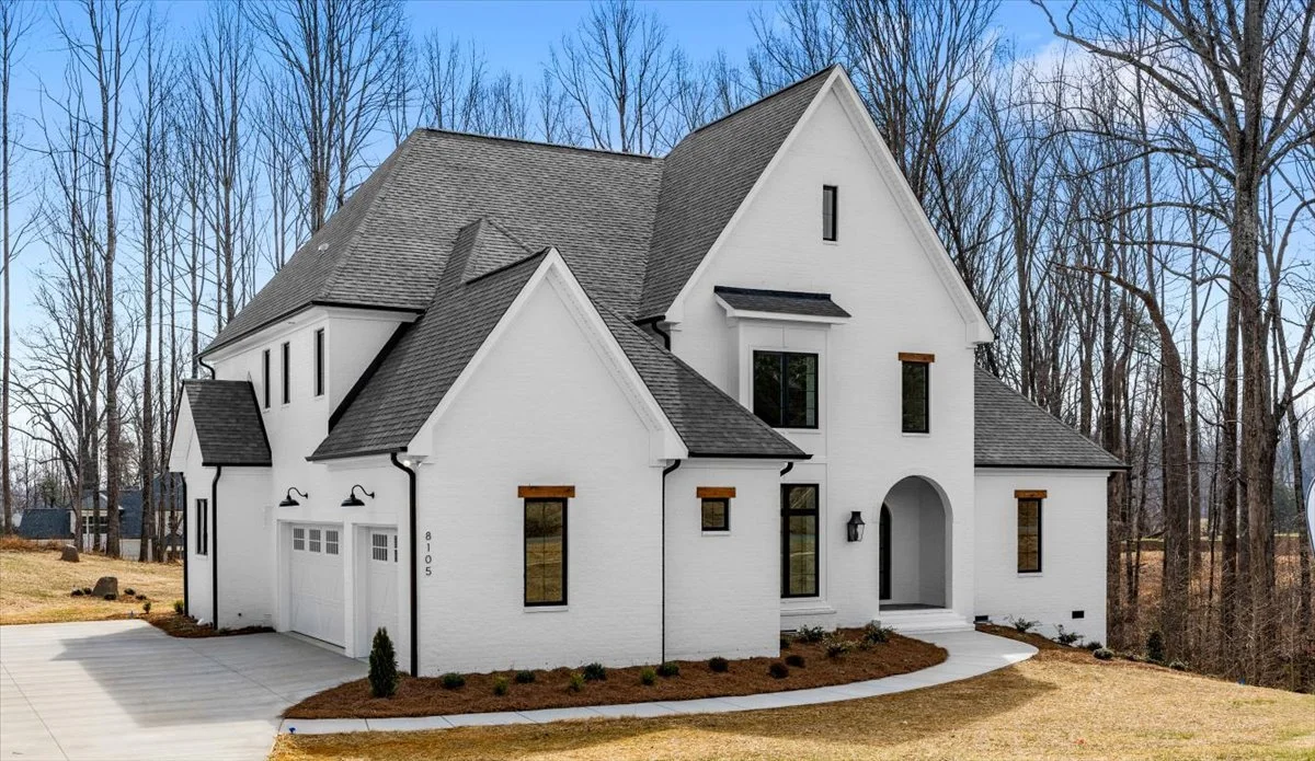 02-Megan 8105 Falcon-2.jpg