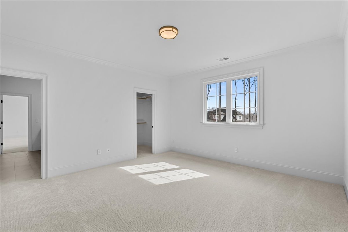 44-Megan 8105 Falcon-44.jpg