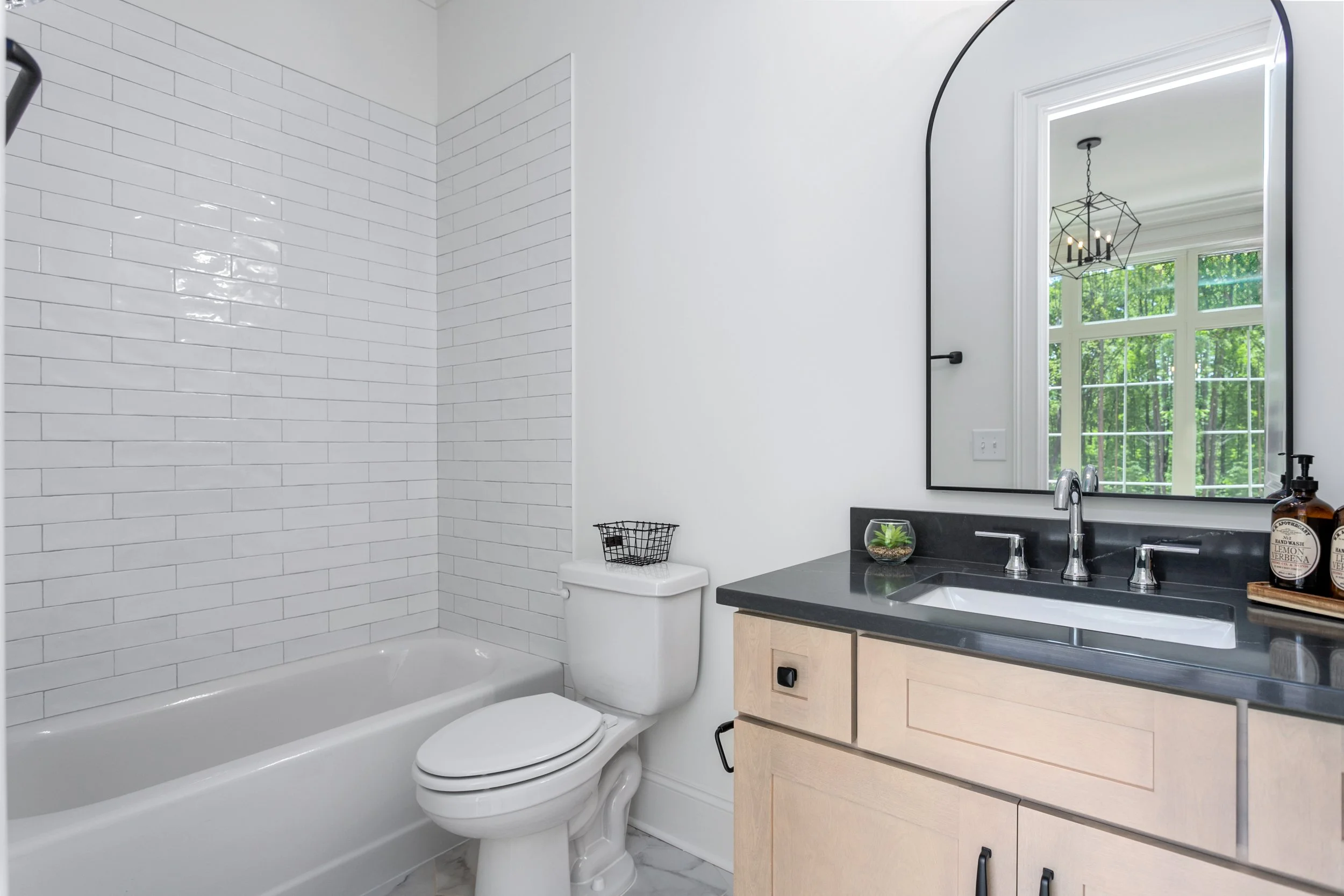 8198 Falcon Trail-29.jpg