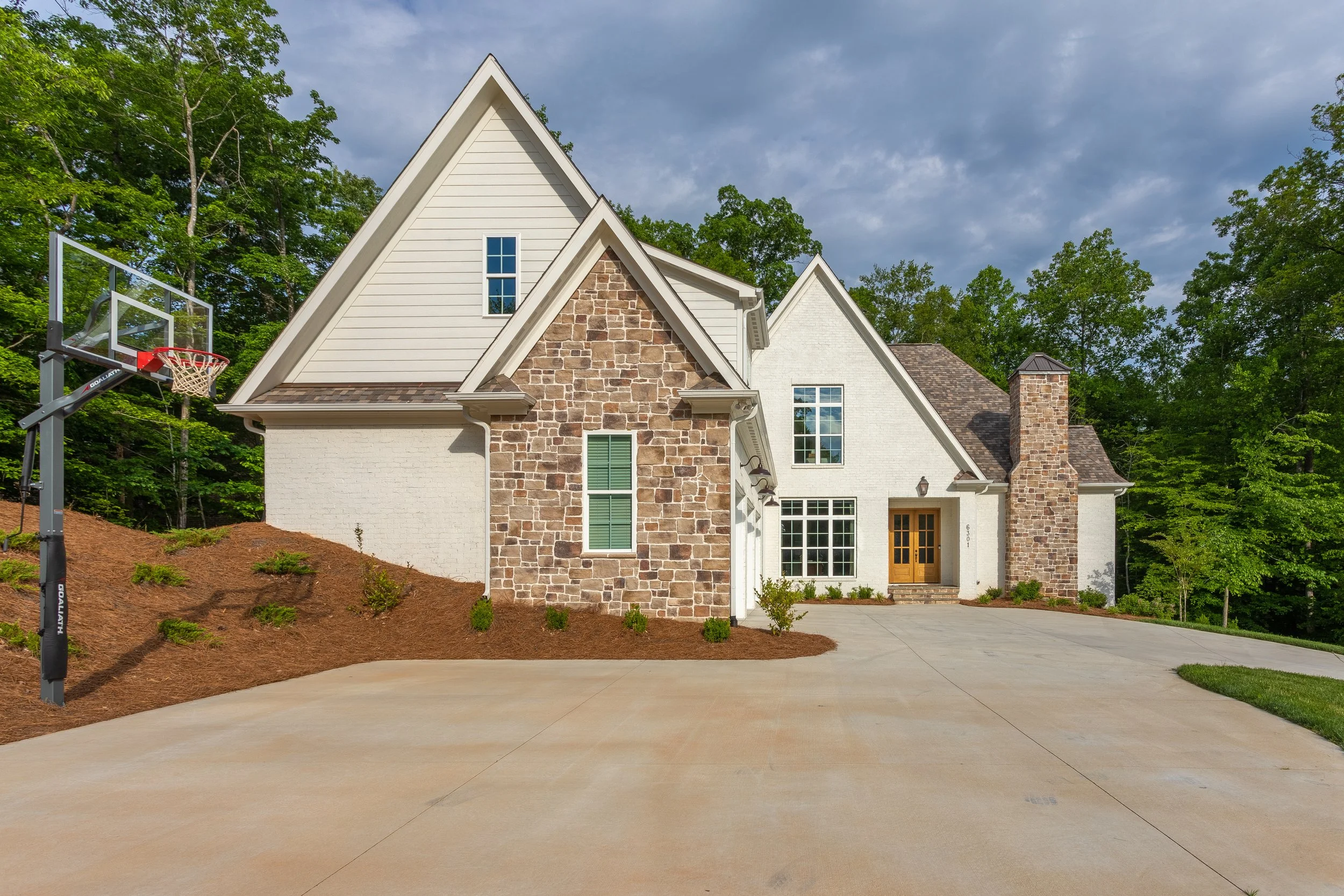 6301 Alley Ridge Way-3.jpg