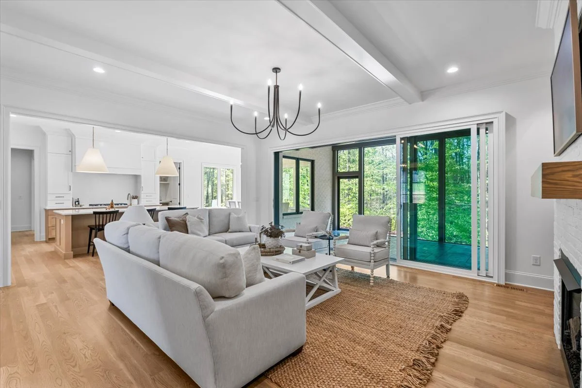 12-Megan 8199 Falcon-12.jpg