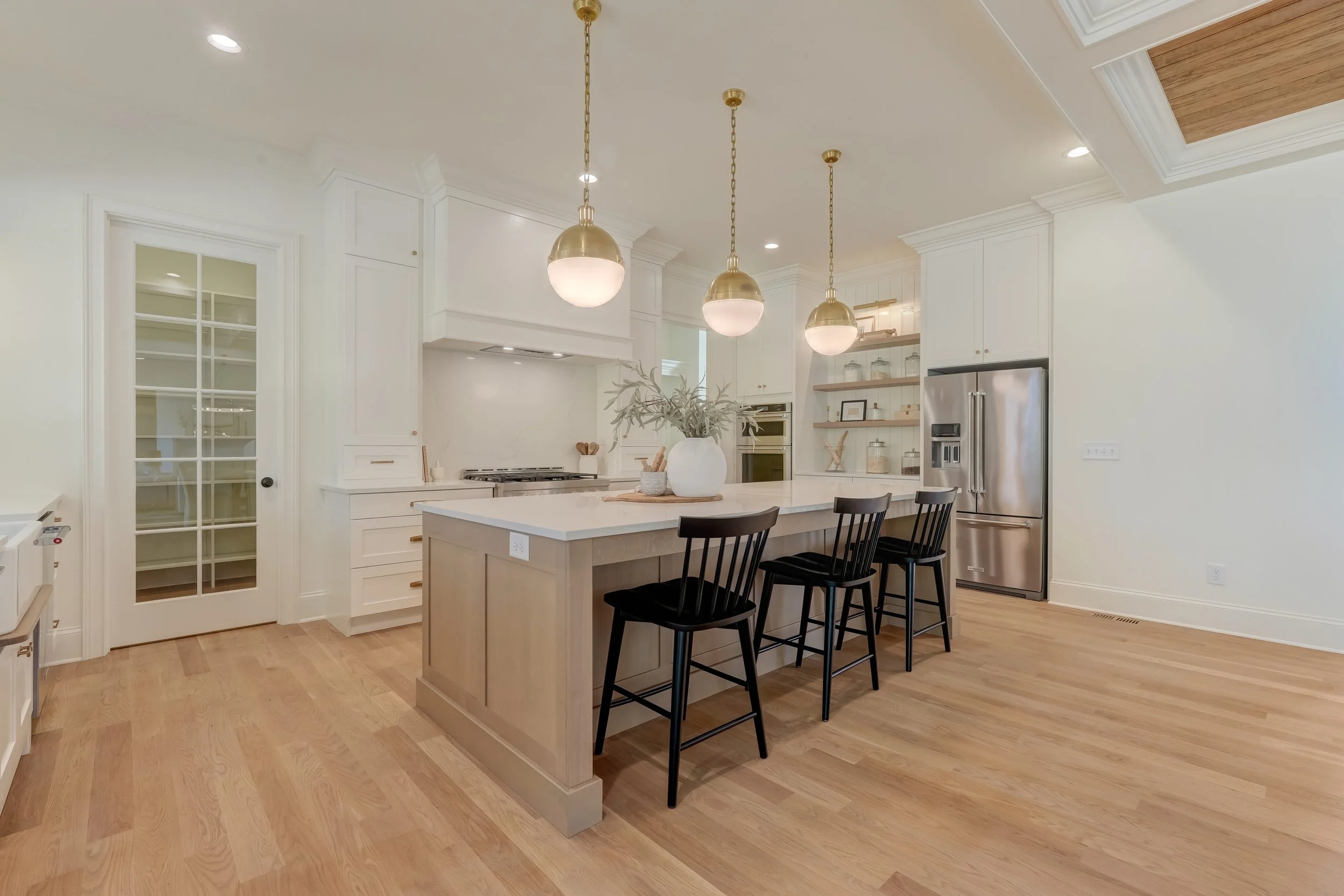 8796 Knoll Creek Ct Oak Ridge-print-015-021-Kitchen-4200x2800-300dpi.jpg