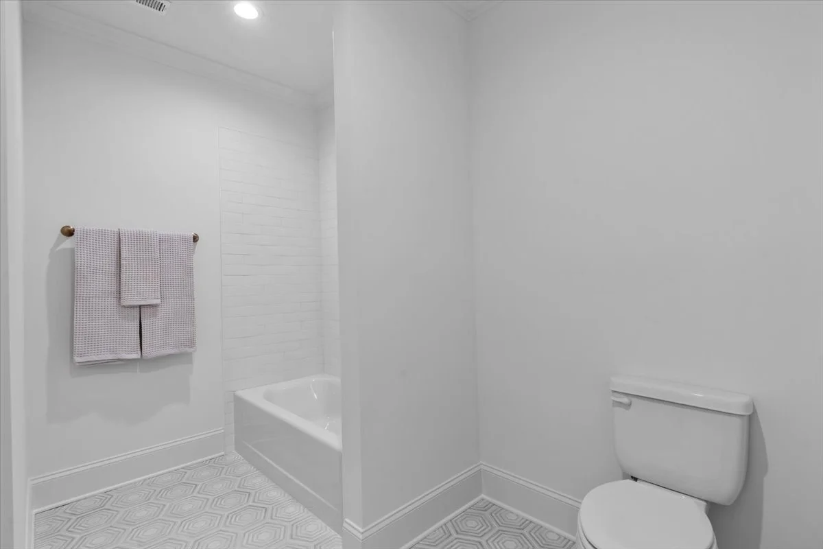 49-Megan 8199 Falcon-49.jpg