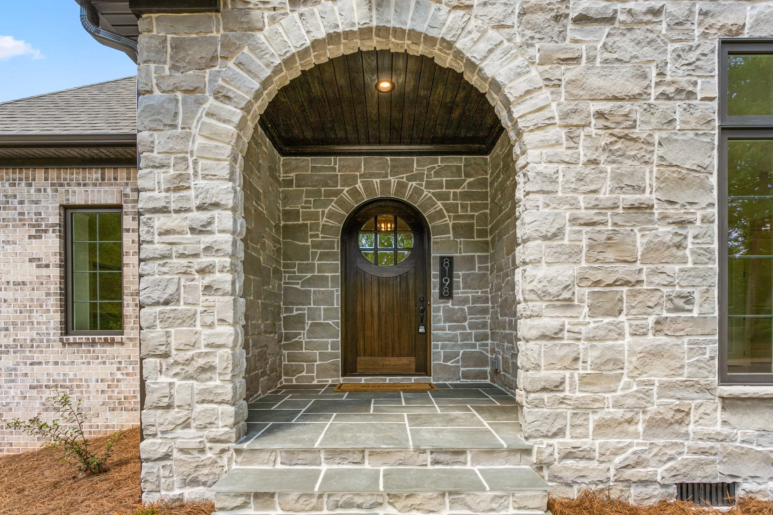 8198 Falcon Trail-5.jpg