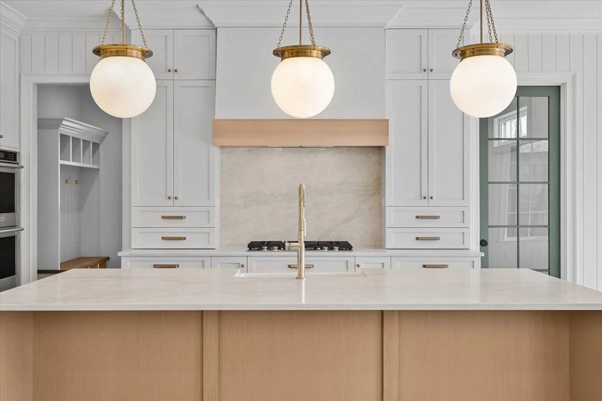 11-Megan 8105 Falcon-11.jpg