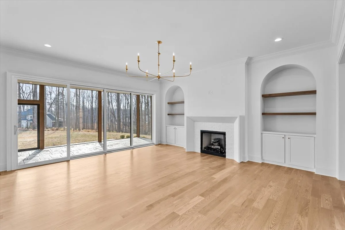 06-Megan 8105 Falcon-6.jpg