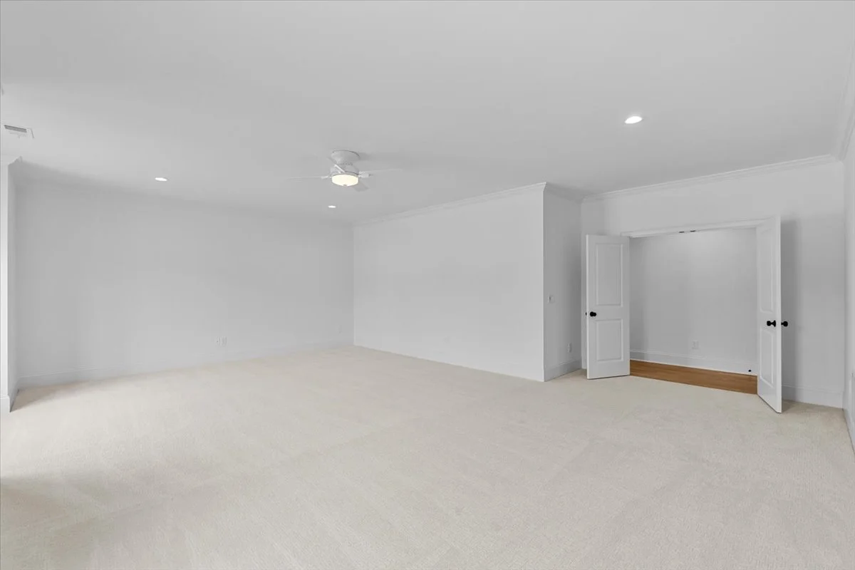 50-Megan 8105 Falcon-50.jpg