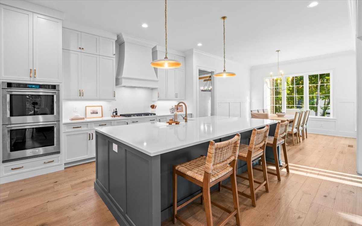 12-Megan 7792 Polar Reshoot-14.jpg