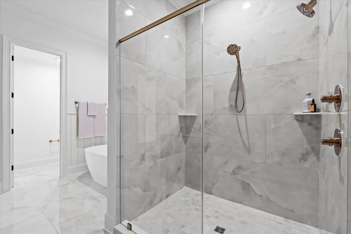 25-Megan 7792 Polar Reshoot-27.jpg