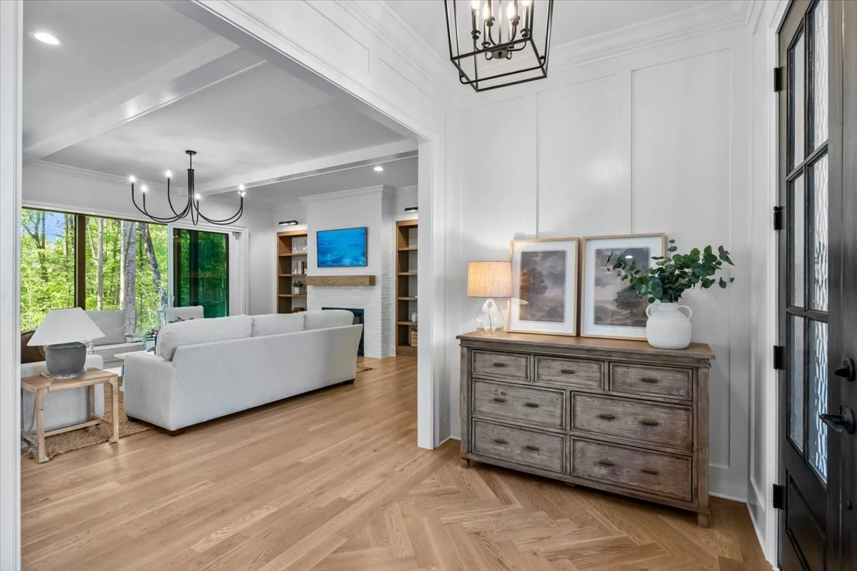 07-Megan 8199 Falcon-7.jpg