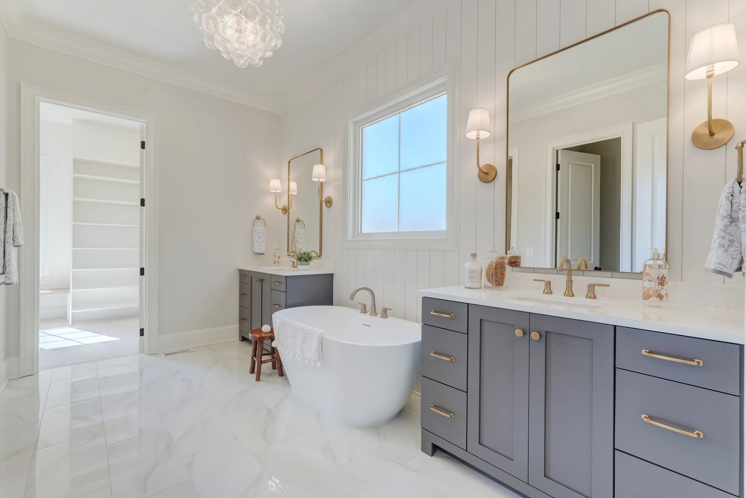 8796 Knoll Creek Ct Oak Ridge-print-024-015-Primary Bathroom-4200x2800-300dpi.jpg