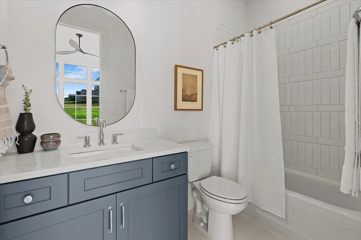 16-Megan 7784 Polar-16.jpg