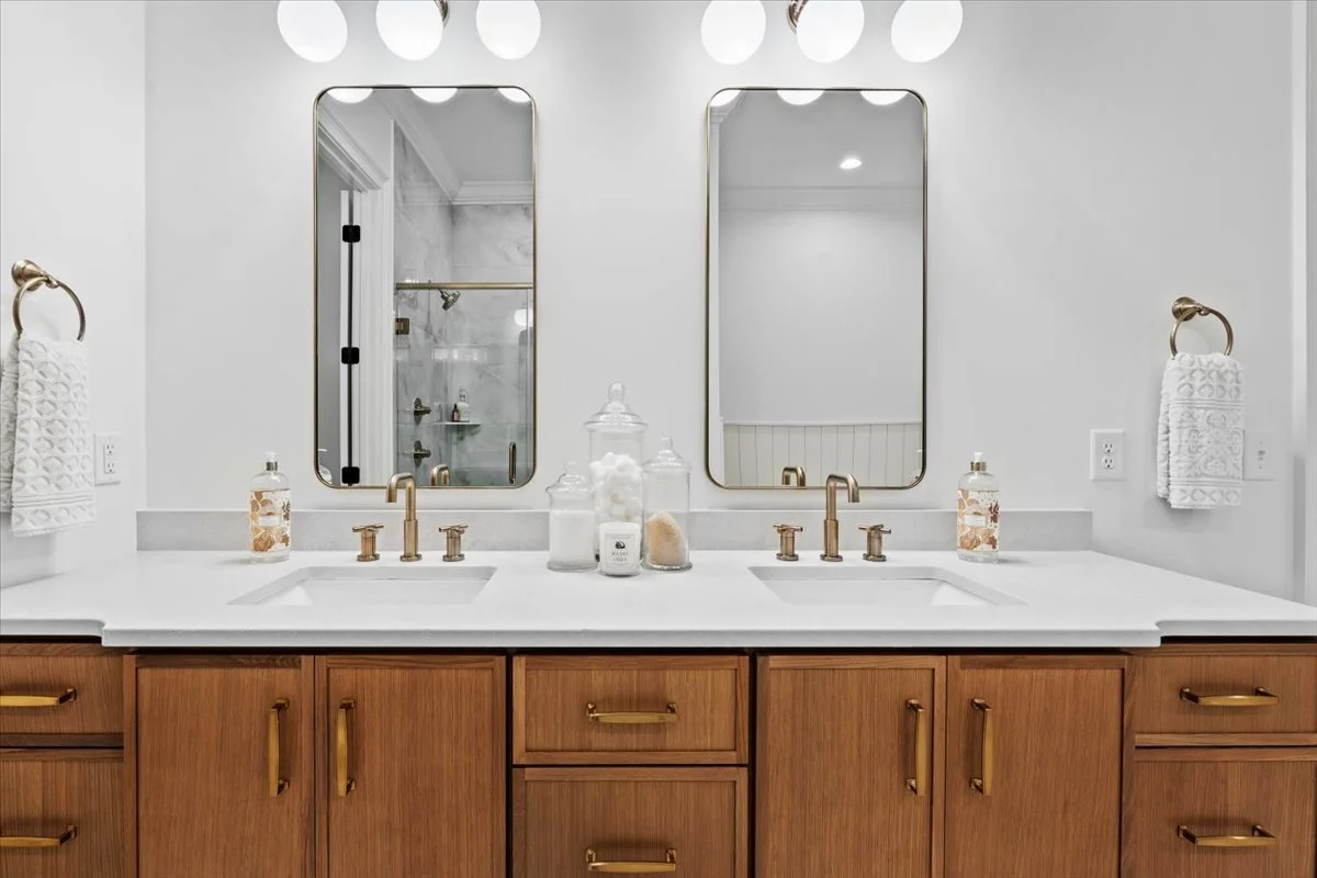 28-Megan 7792 Polar Reshoot-30.jpg