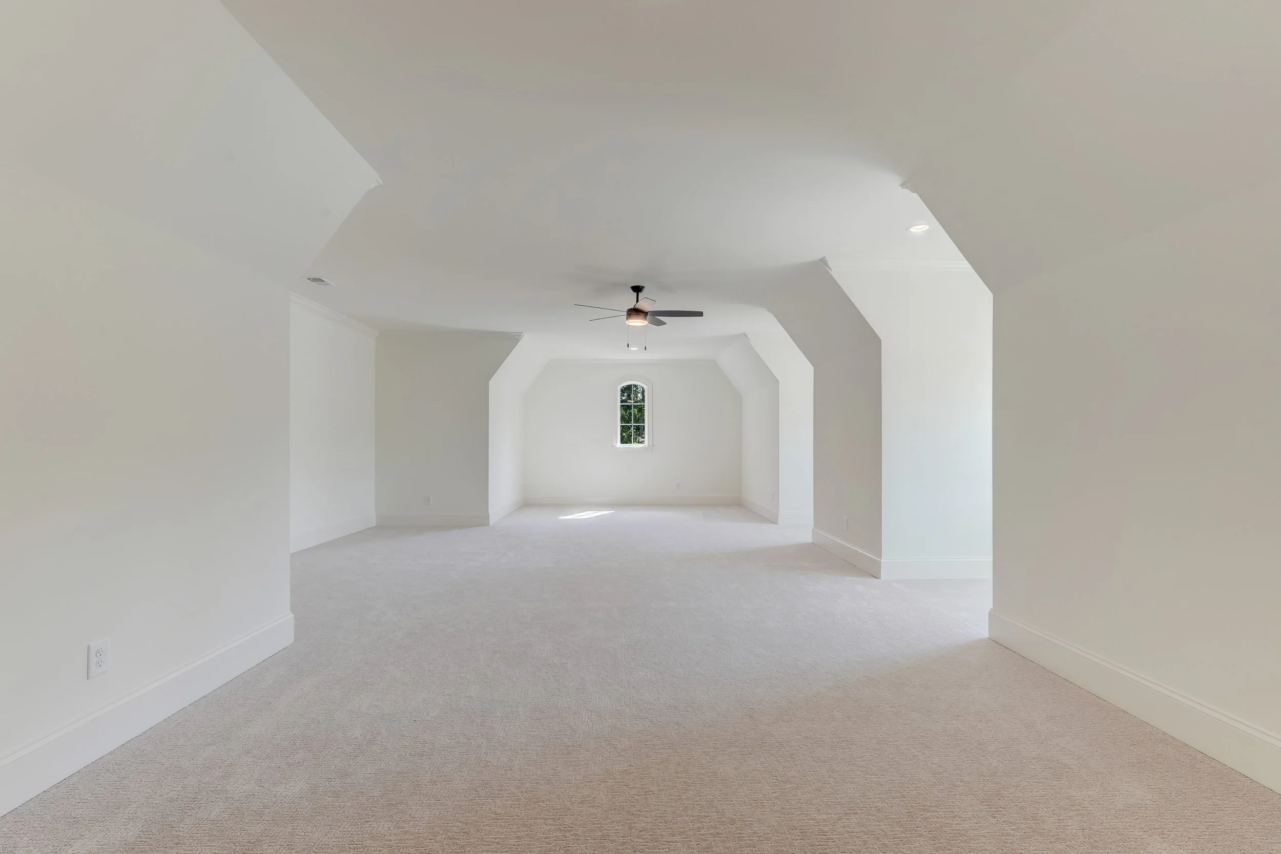 8796 Knoll Creek Ct Oak Ridge-print-030-035-Bonus Room-4200x2800-300dpi.jpg