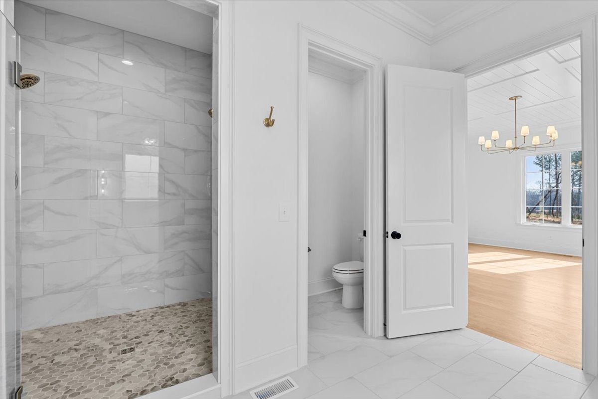 30-Megan 8105 Falcon-30.jpg