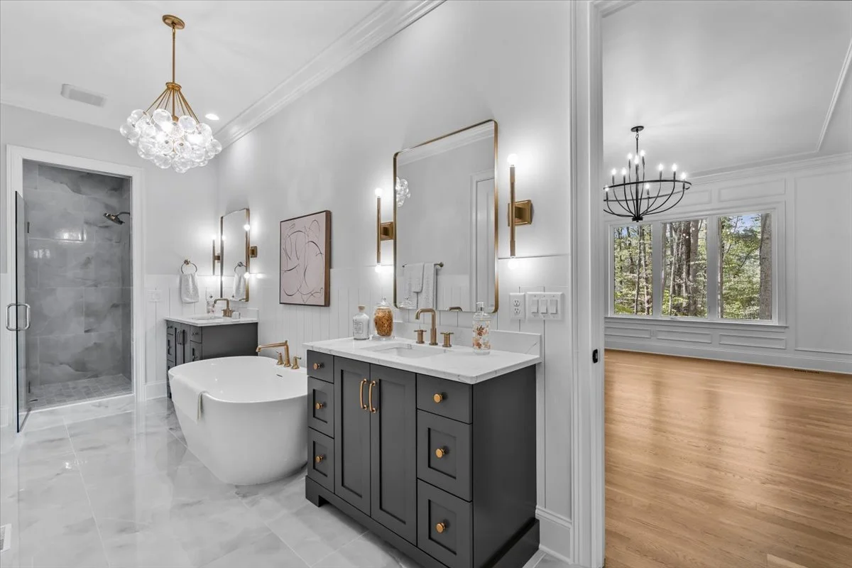 30-Megan 8199 Falcon-30.jpg