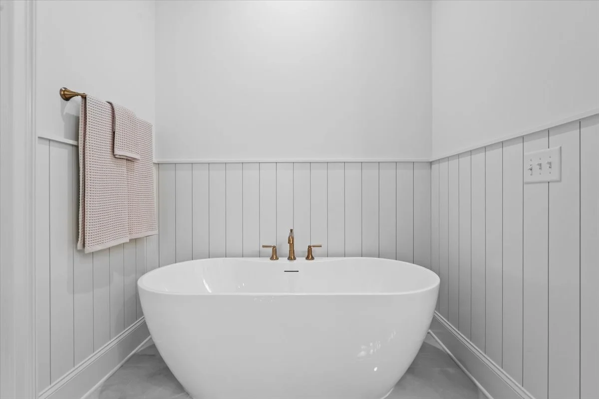 27-Megan 7792 Polar Reshoot-29.jpg