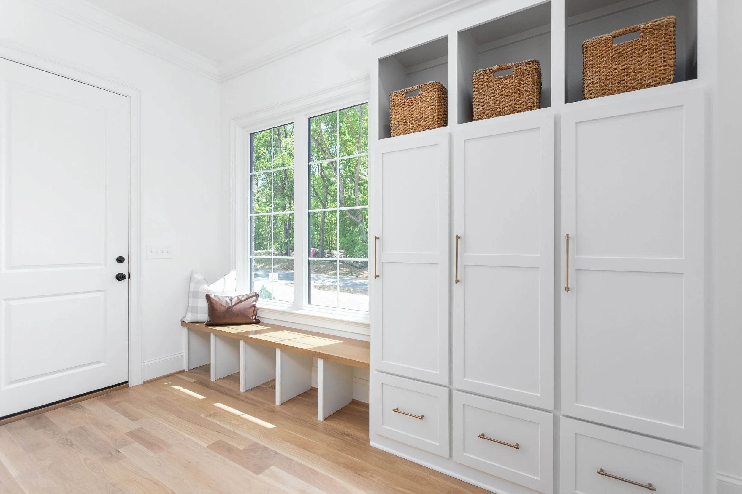 8198 Falcon Trail-23.jpg