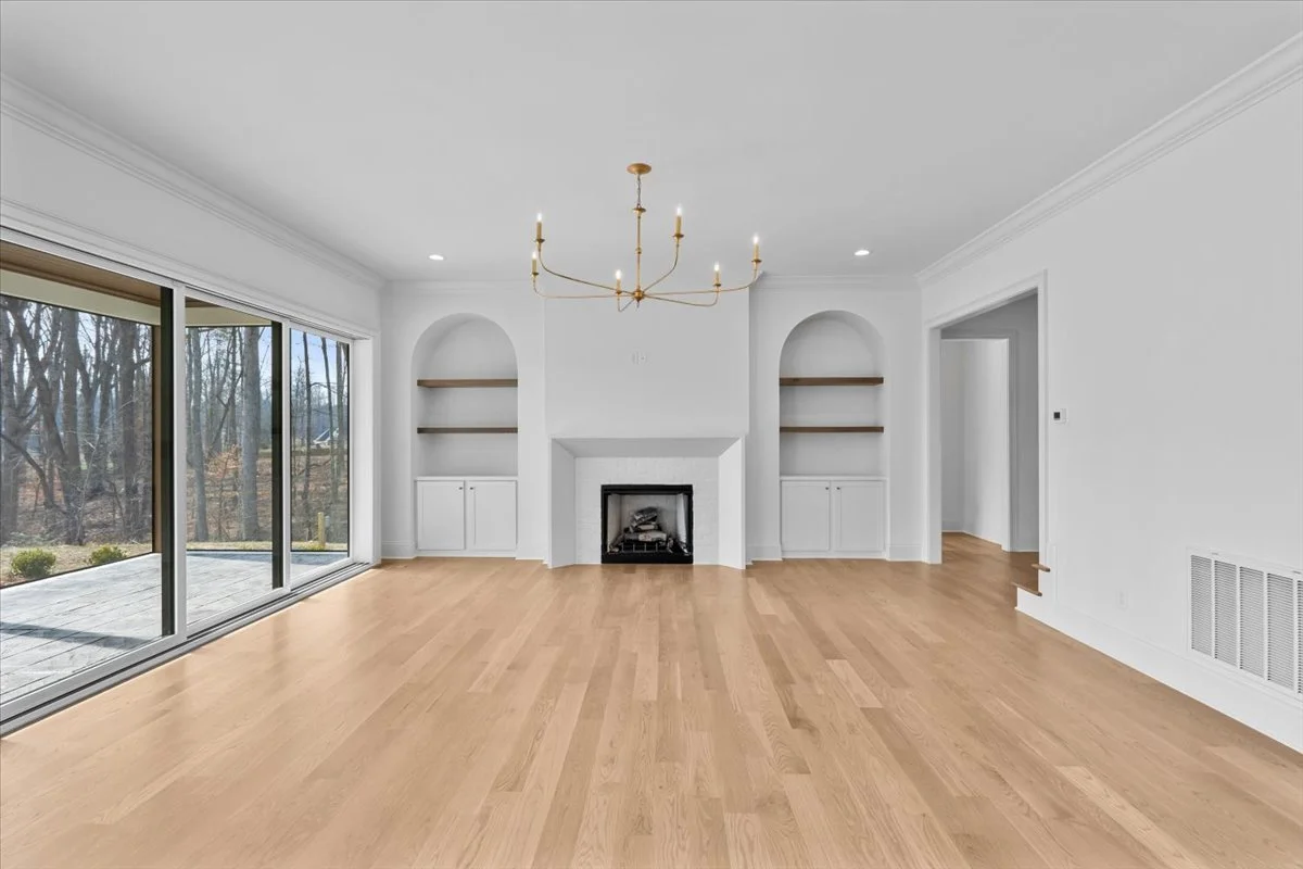 07-Megan 8105 Falcon-7.jpg