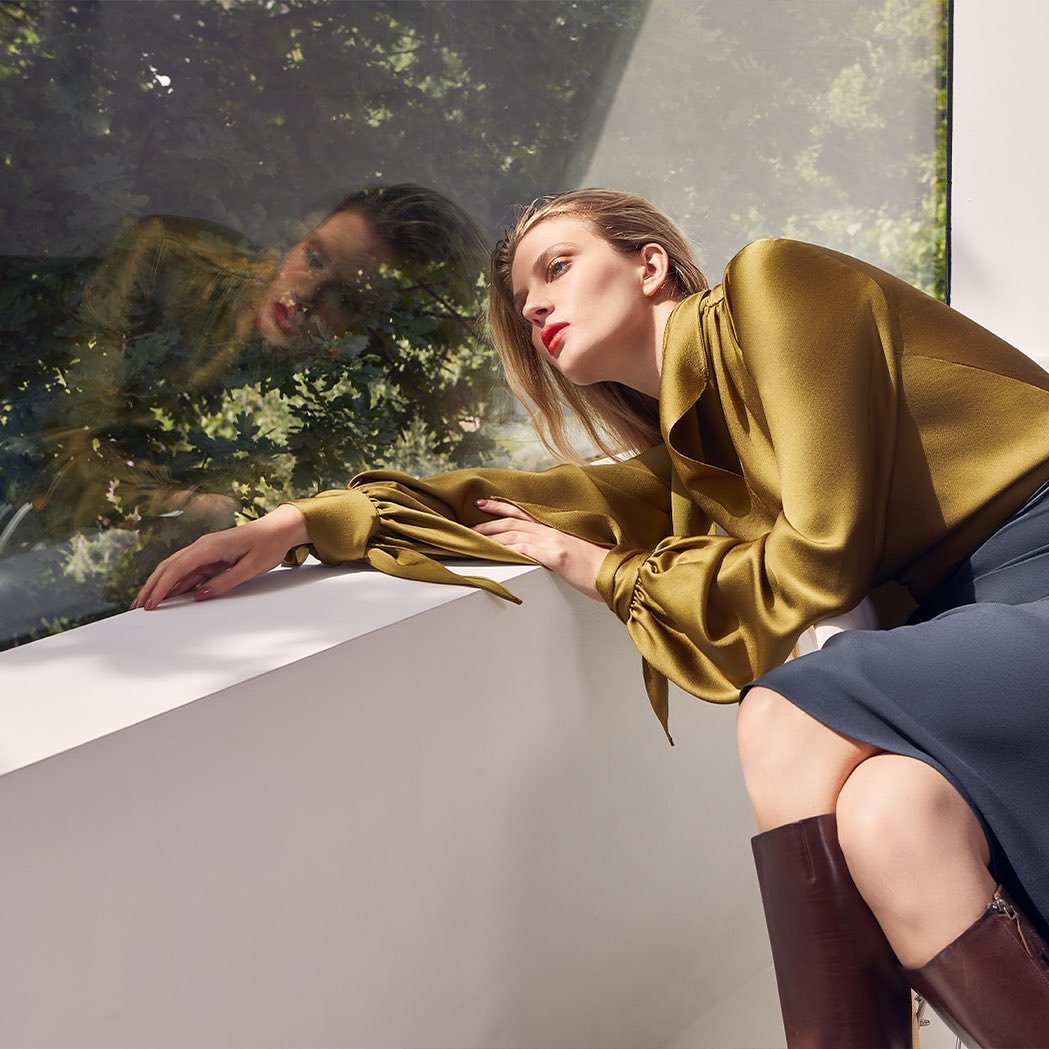 Harmona Blouse with Thetis Pencil Skirt