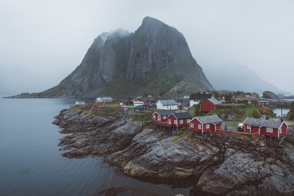  the famous fishing village of Hamnoy 