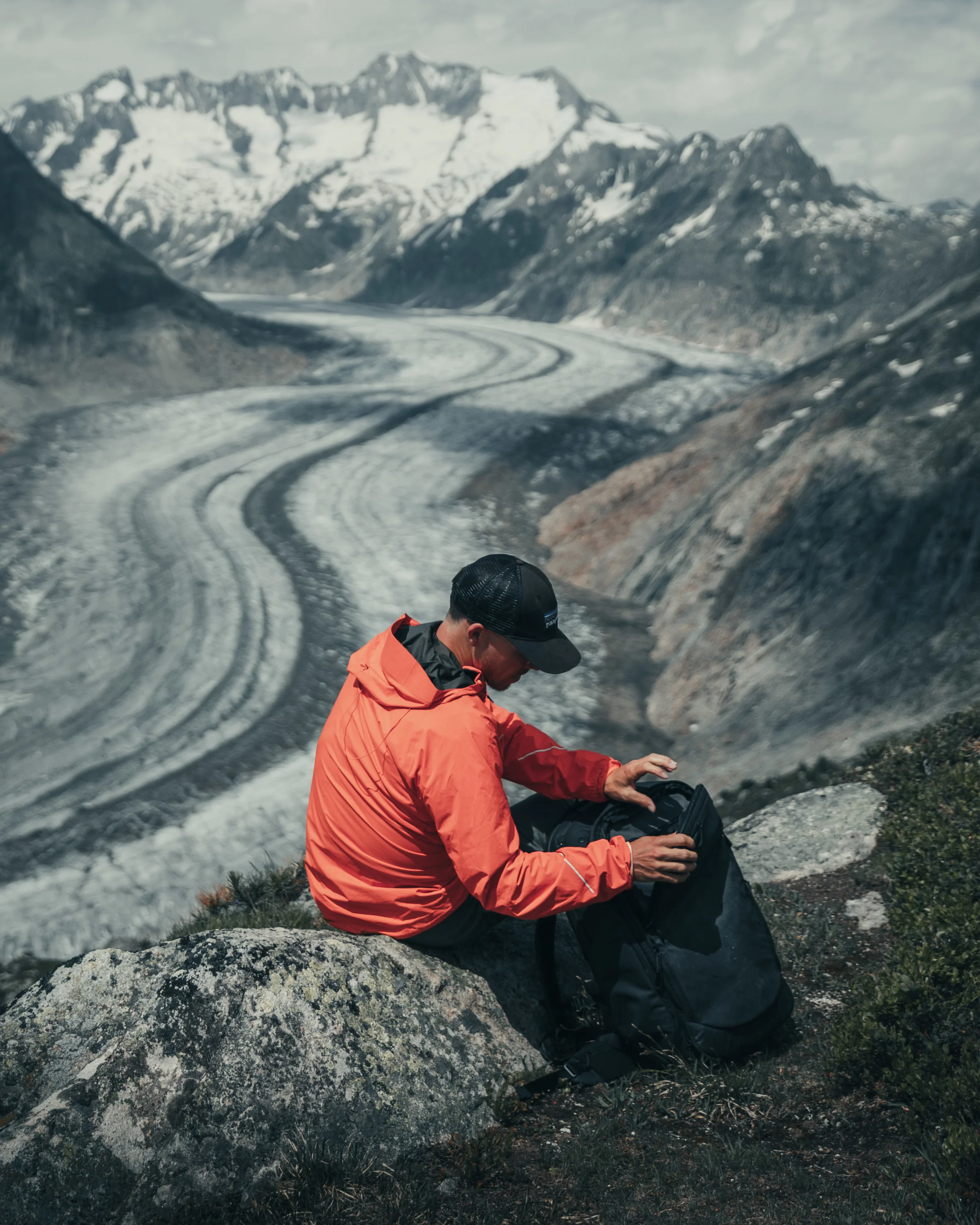 Hiking in the Swiss mountains? No problem thanks to all the extra storage space