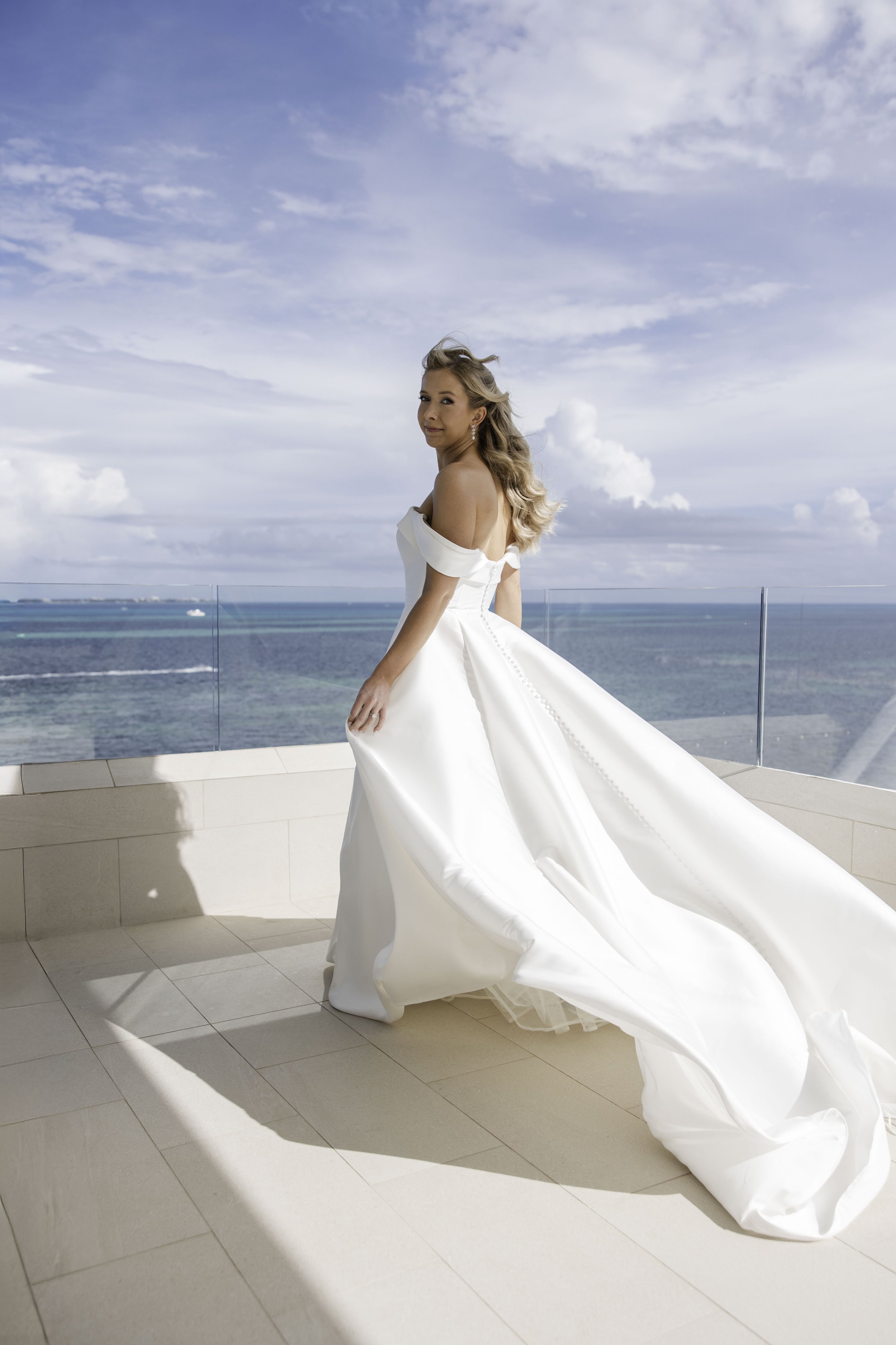 How to Look Gorgeous in Your Beach Wedding Photos in Mexico