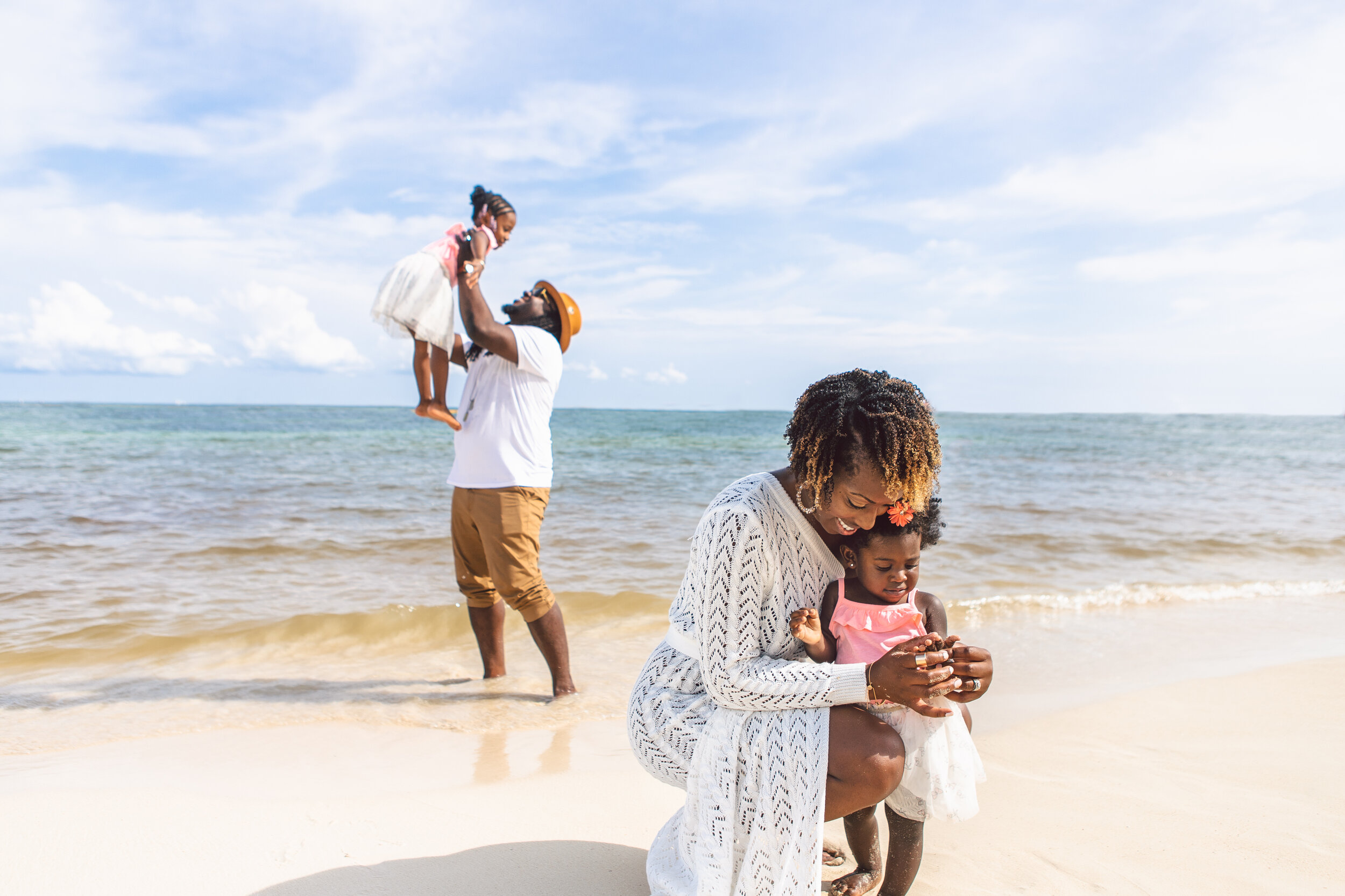 Playa del Carmen Family Love: Embracing the Shoreline (Copy)