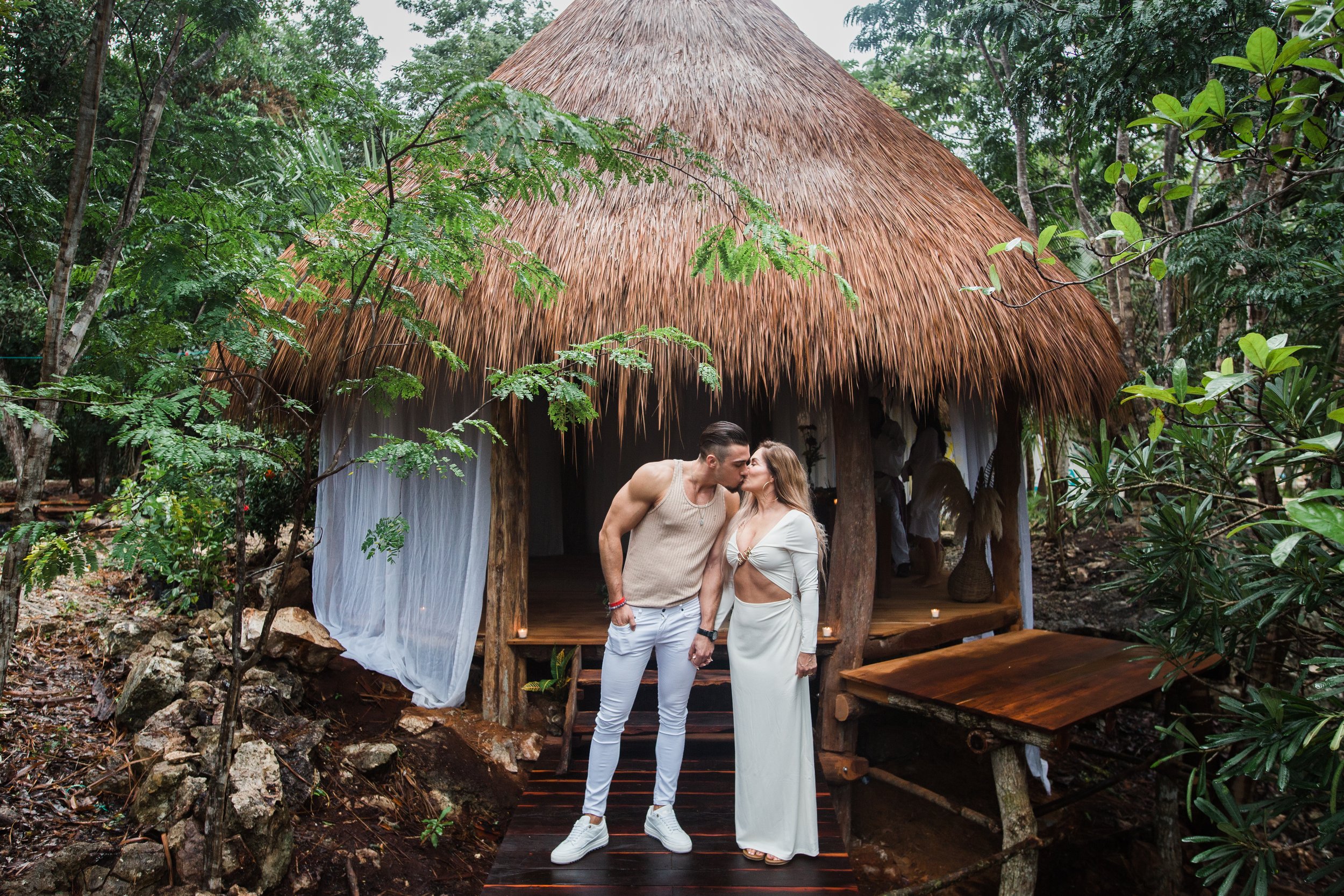 Tulum Engagement and couples photographer6.jpg