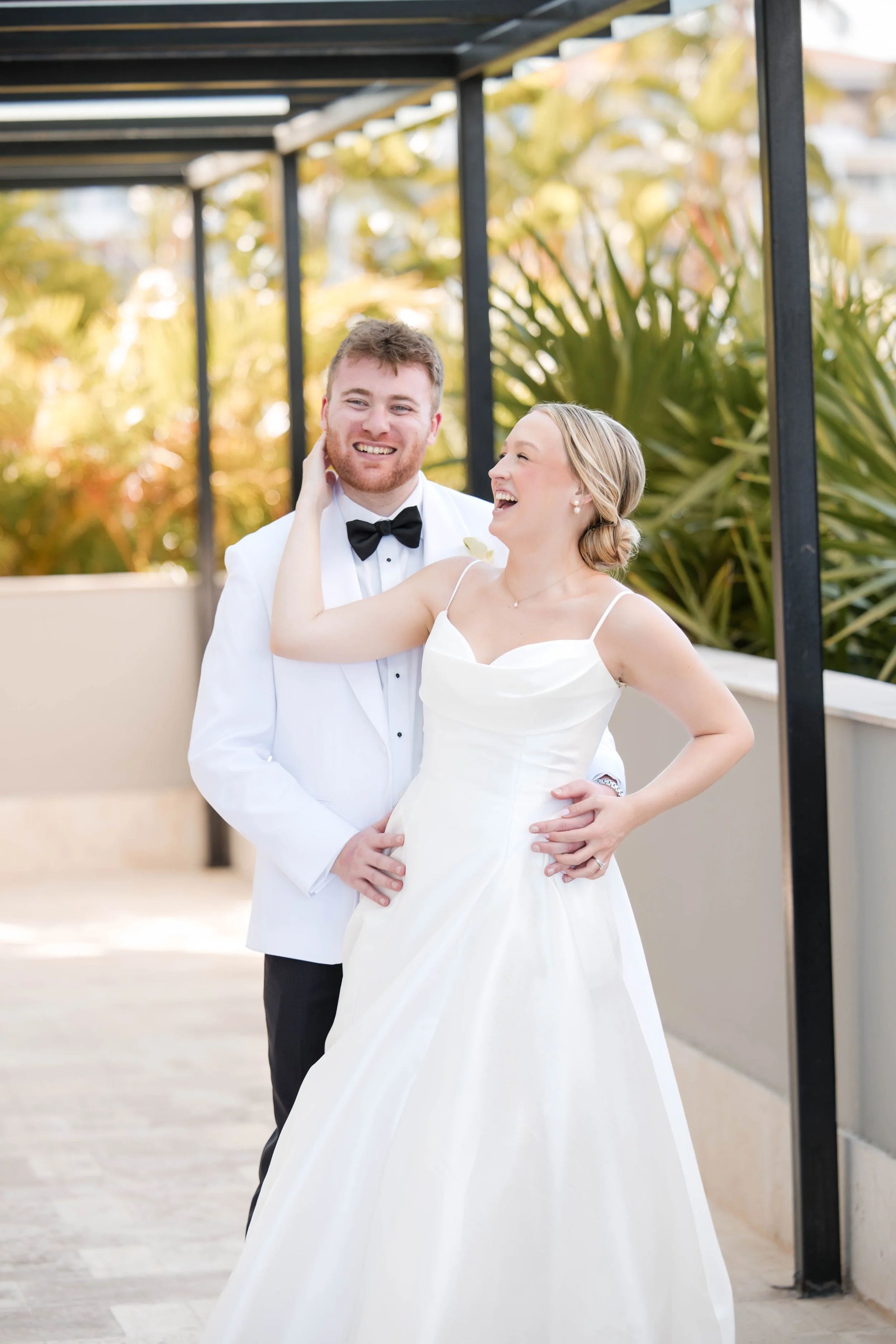 Sunscreen for Wedding Photos: How the Wrong SPF Can Ruin Your Beach Wedding Gallery