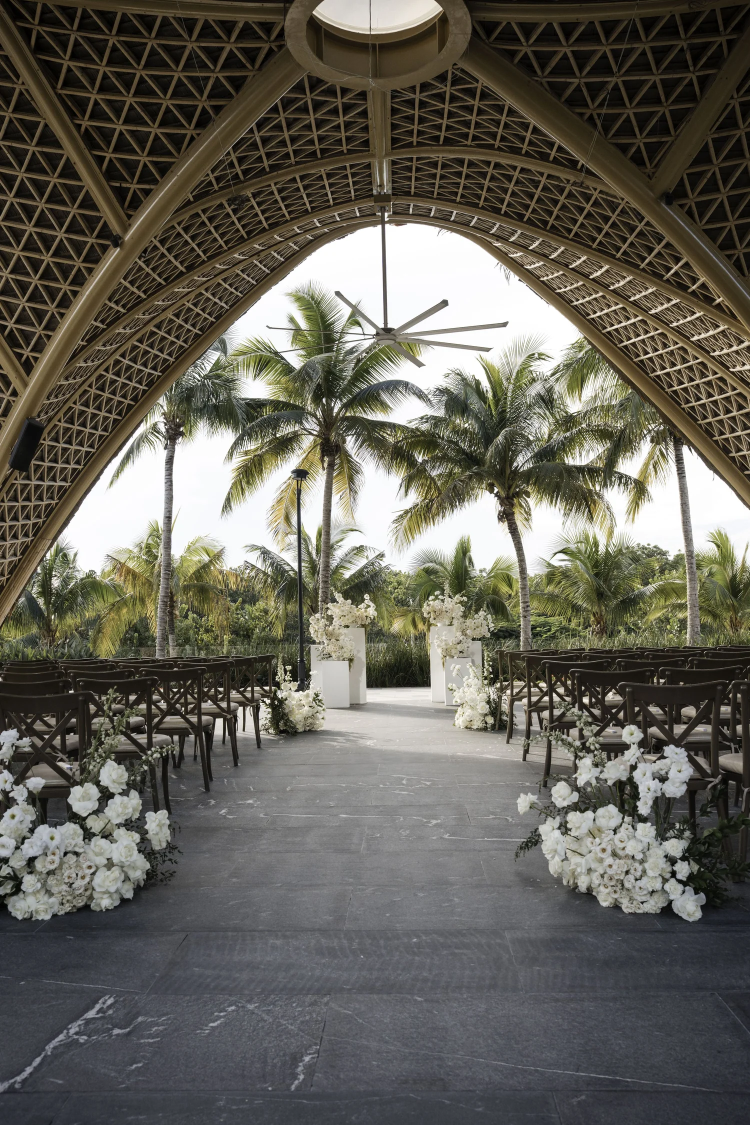 Wedding at Garza Blanca Resort & Spa Cancun photographed by Arch Wedding Studio