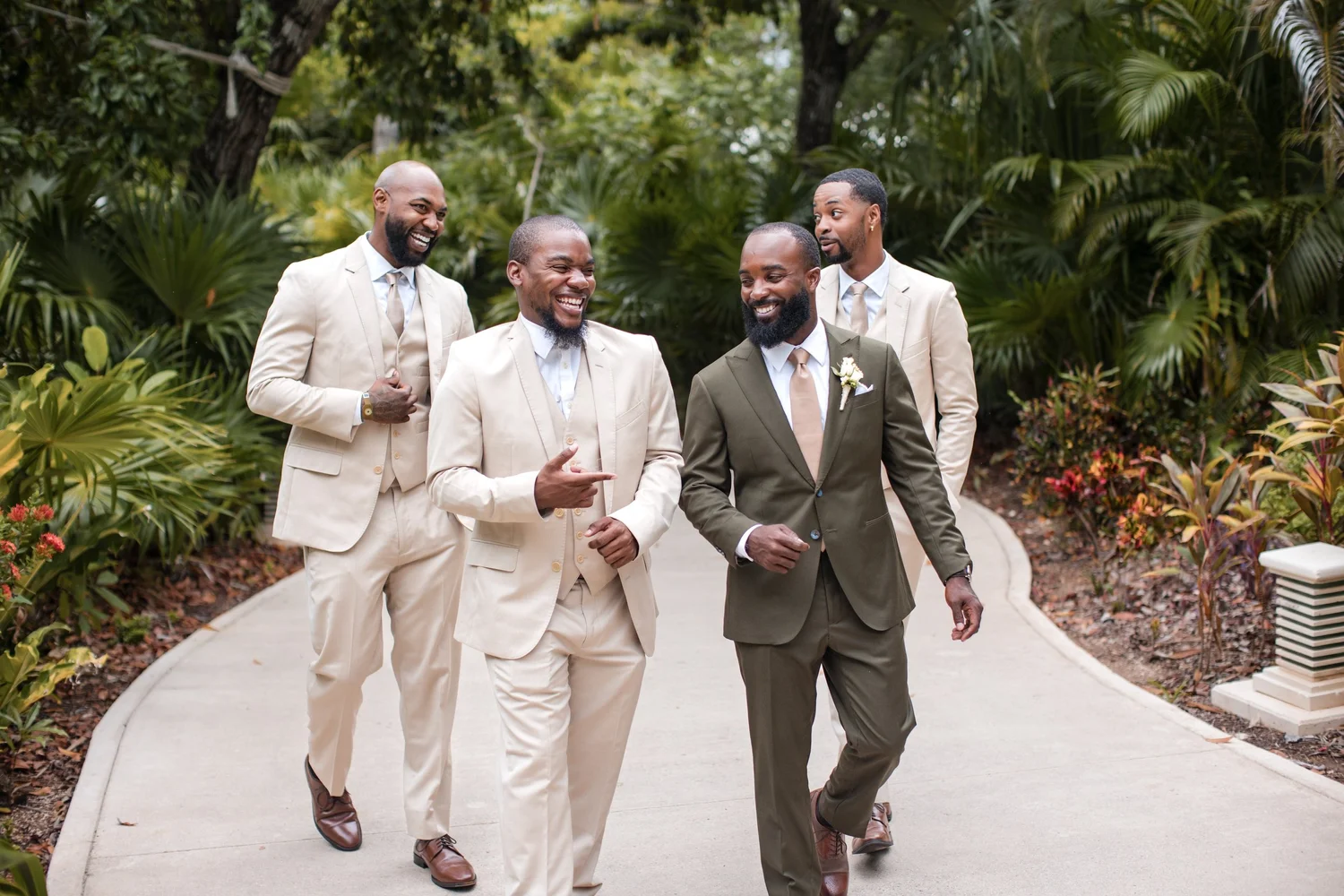 Wedding at Sandos Playacar Beach Resort photographed by Arch Wedding Studio