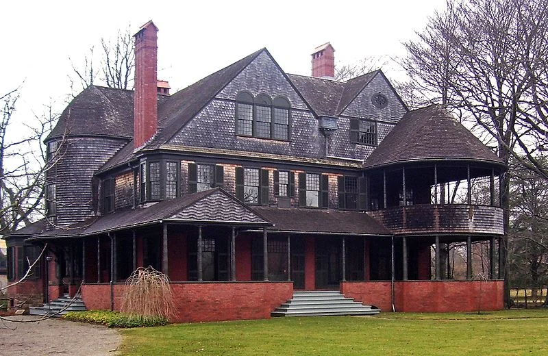 Isaac_Bell_House,_Newport,_RI.jpg