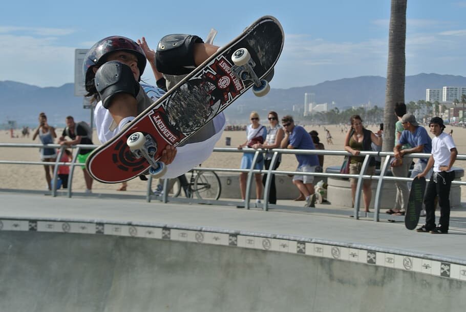 venice-beach-skater-skateboard-skateboarding.jpg