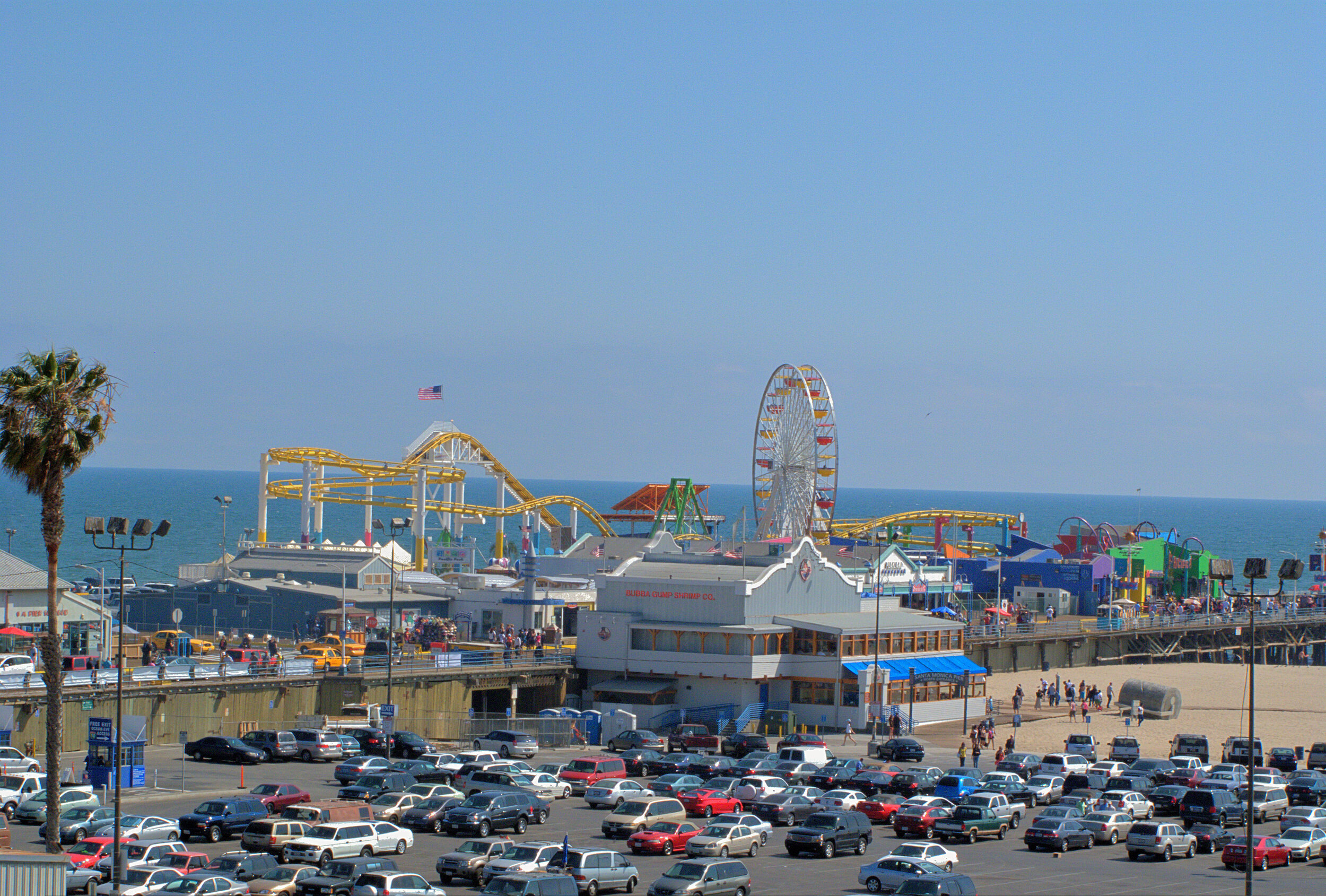 Santa_Monica_Pier_HDR.jpg